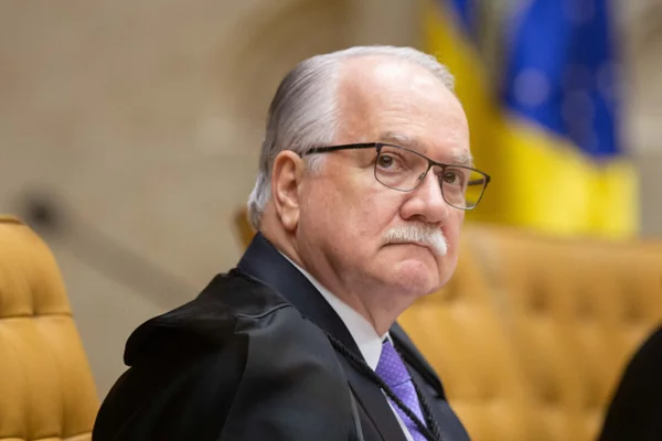 Fachin assume relatoria do caso envolvendo Moraes e Vorcaro
